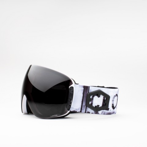 Open Closed snow goggle with The One Nero lens