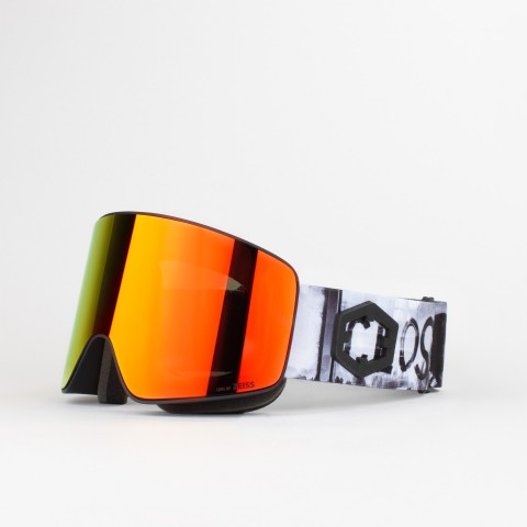 Void Closed snow goggle with Red MCI lens
