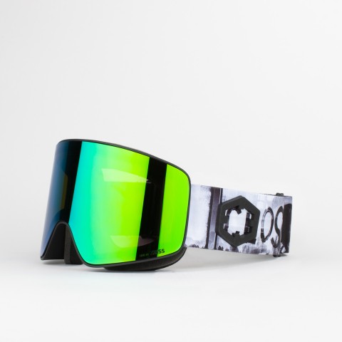 Void Closed snow goggle with Green MCI lens