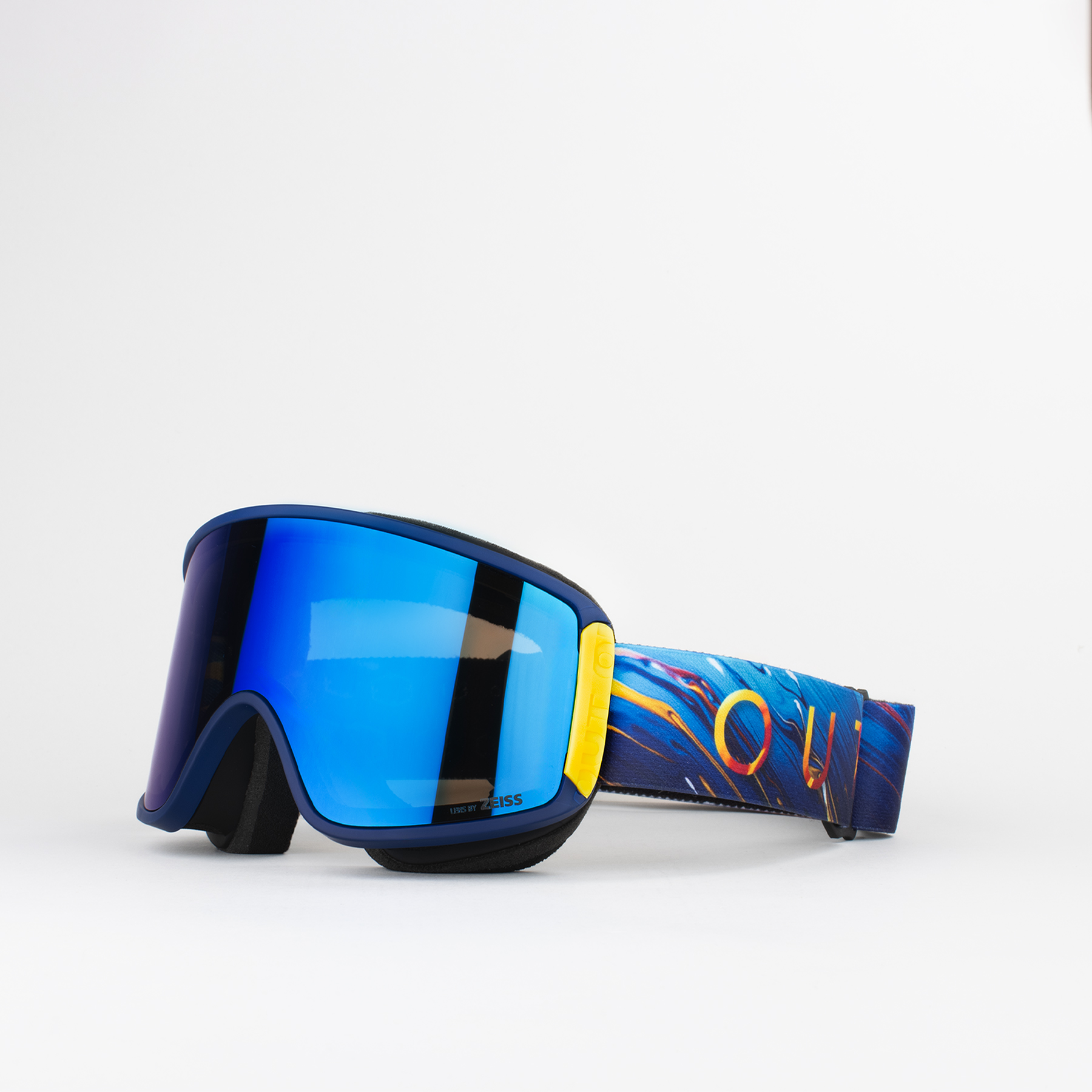 Shift Atmosphere snow goggle with Blue MCI lens and Storm bonus lens