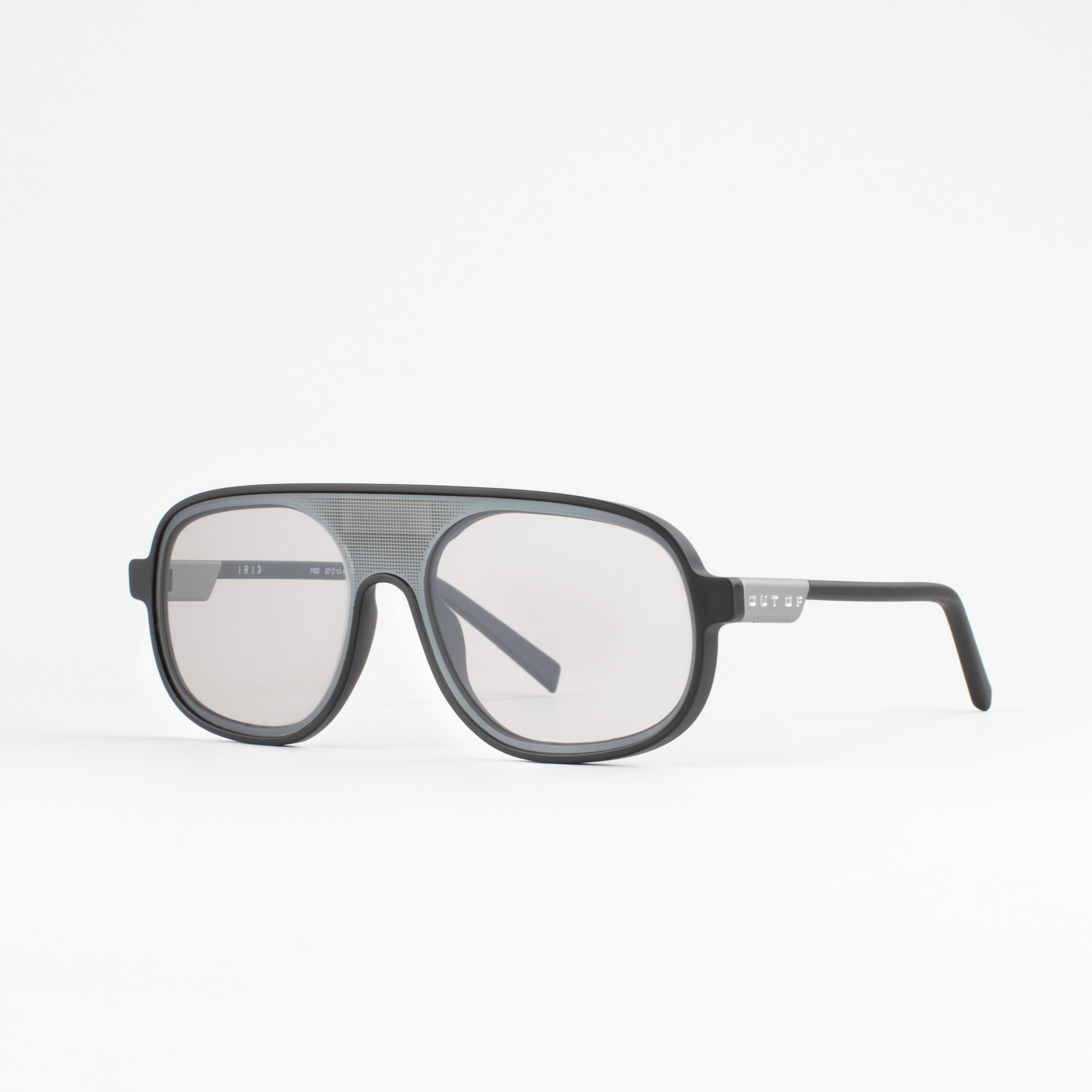 V-1 sunglasses with IRID X-10 lens color: Matt black/silver